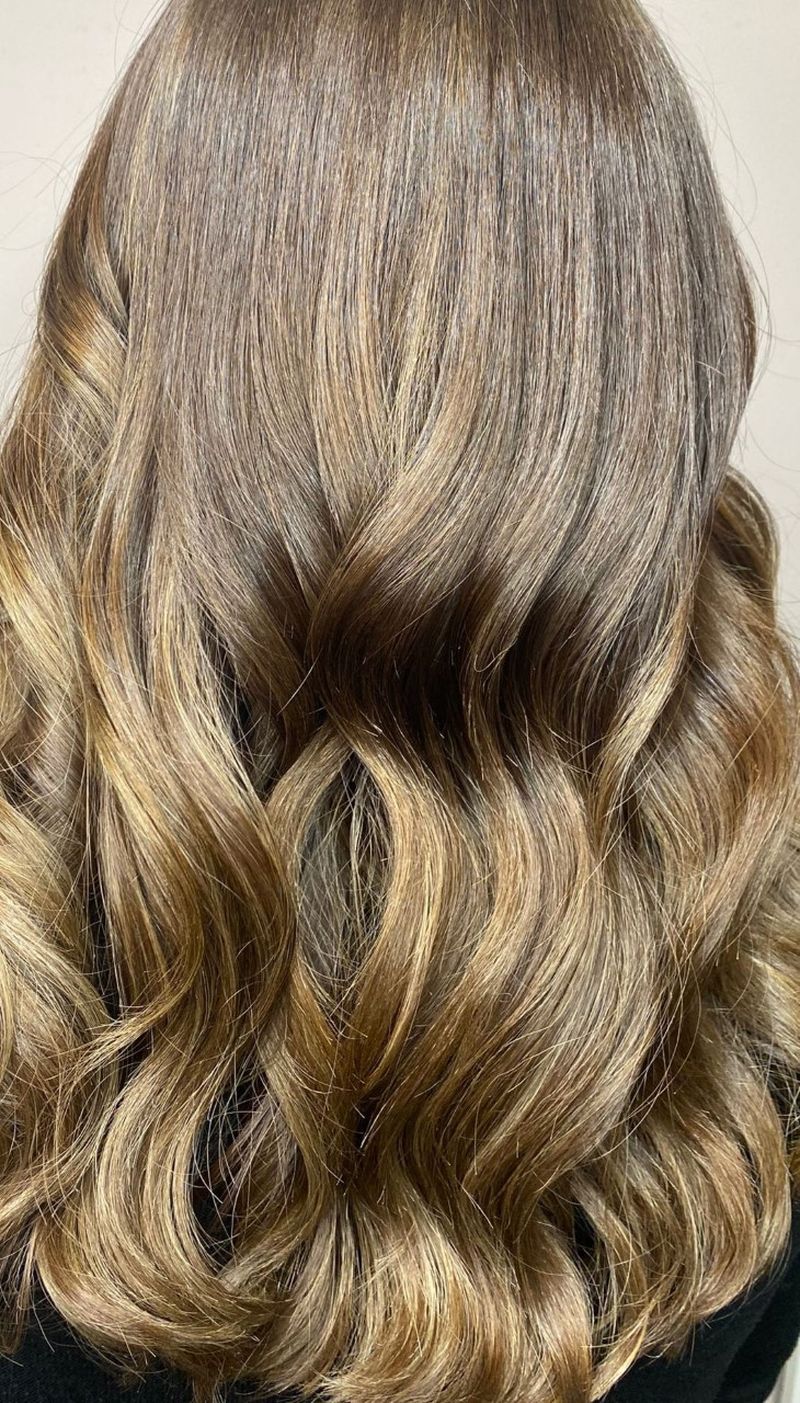 Glossy and rich brunette bronde hair